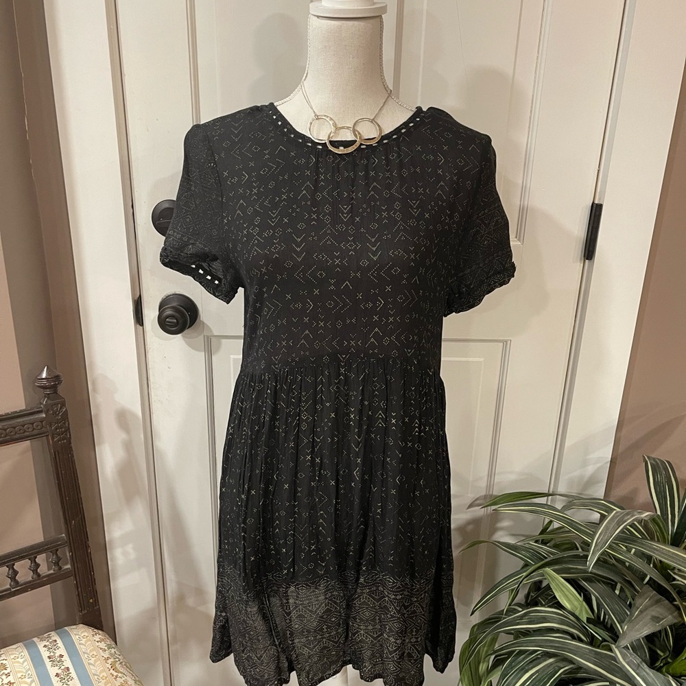 Worn once. Bundle and save or make me an offer.